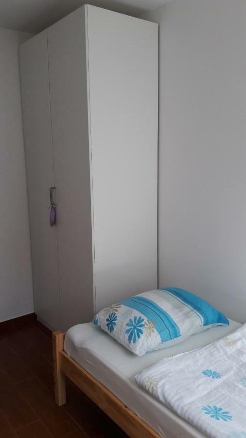 Pocitniska Hisa Guest House Dobravlje Luaran gambar