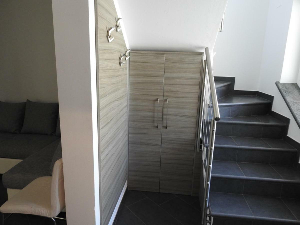 Pocitniska Hisa Guest House Dobravlje Luaran gambar